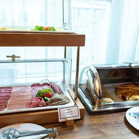 Hotel Ea Sonata 4*
