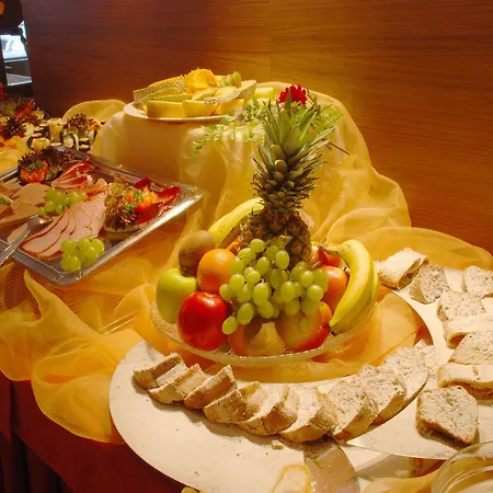 Ea Sonata Hotel 4*