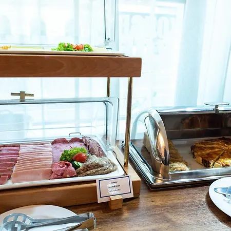 Hotel Ea Sonata 4*