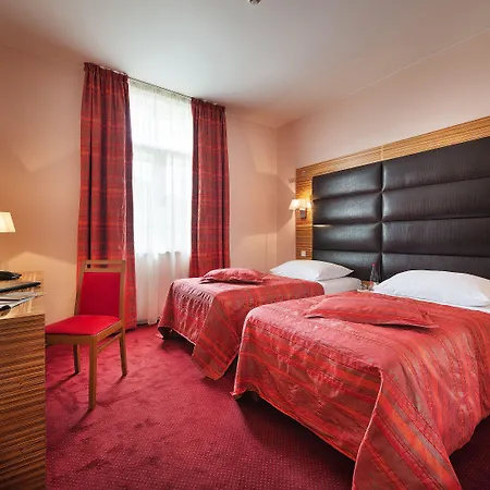 Ea Sonata Hotel 4*