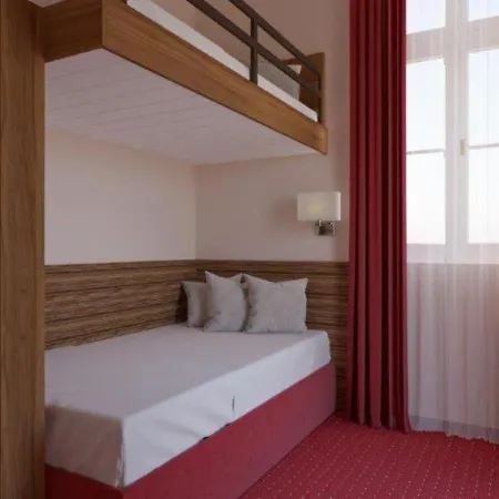 Ea Sonata 4* Prague
