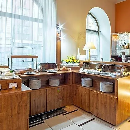 Ea Sonata Hotel 4*