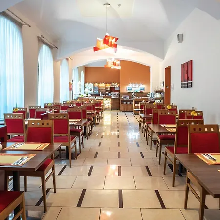 Ea Sonata 4* Prague
