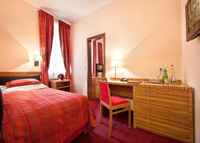 Ea Sonata Otel Prag